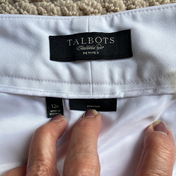Woman’s Talbots 12 Petite White lined Summer Crop Capris EXC - Picture 3 of 7